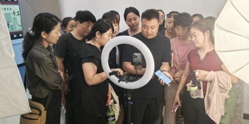 跨境电商趋势聚焦：TikTok Shop带货新策略与亚马逊选品实战指南